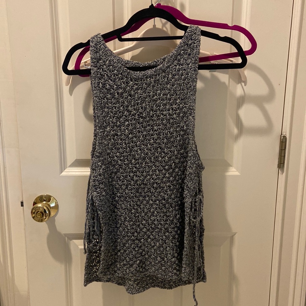 Rails Size S sweater top. Perfect transition top from summer/fall